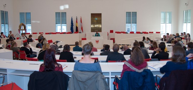 ewoca³ im Landtag Brandenburg: Internationale Jugendprojekte brauchen Unterstützung!